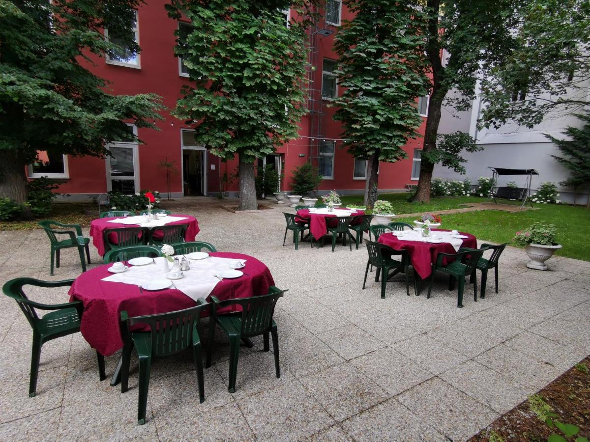 Garten- Und Kunsthotel Gabriel City Viena Exterior foto