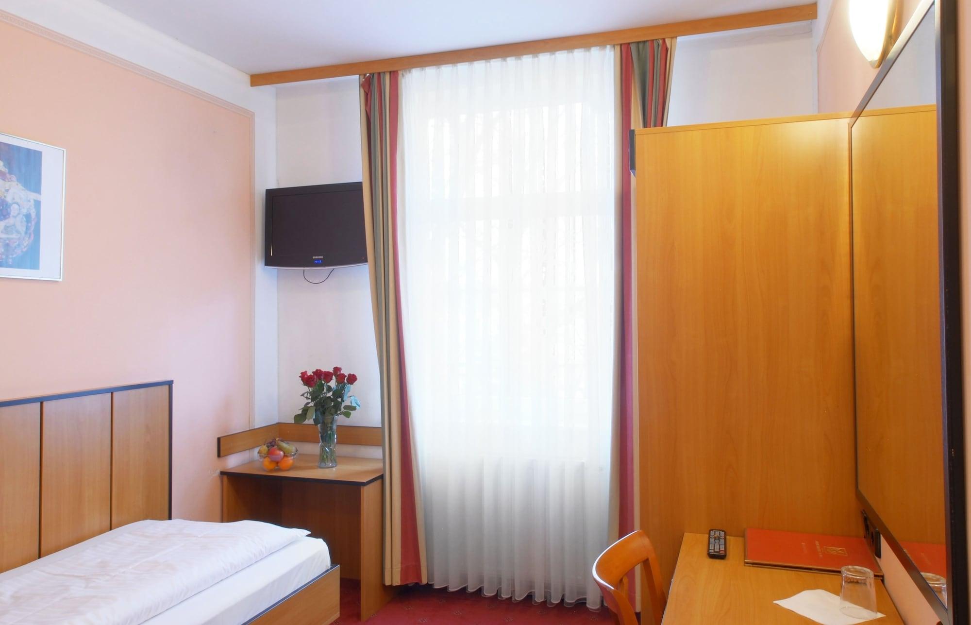 Garten- Und Kunsthotel Gabriel City Viena Exterior foto