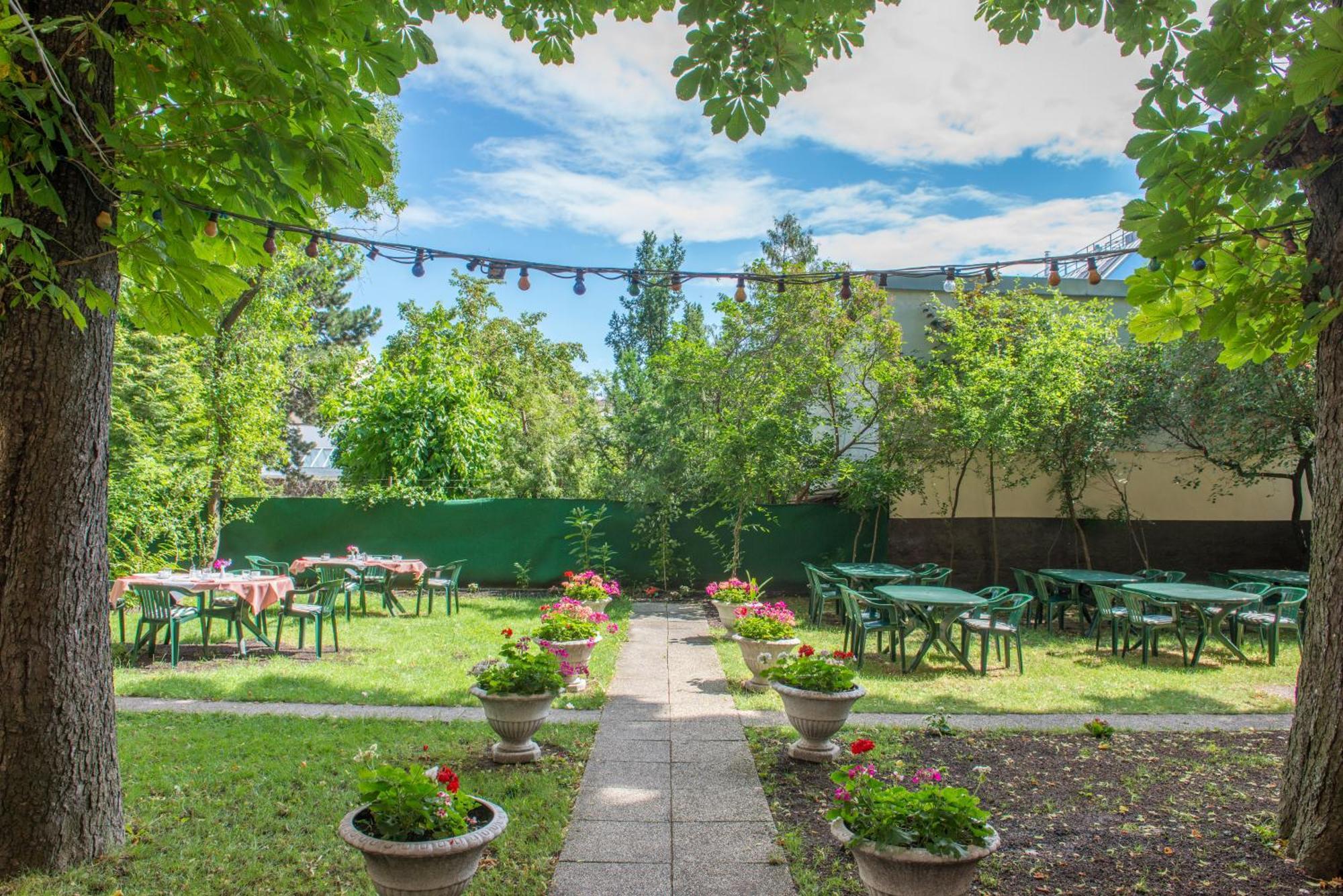 Garten- Und Kunsthotel Gabriel City Viena Exterior foto